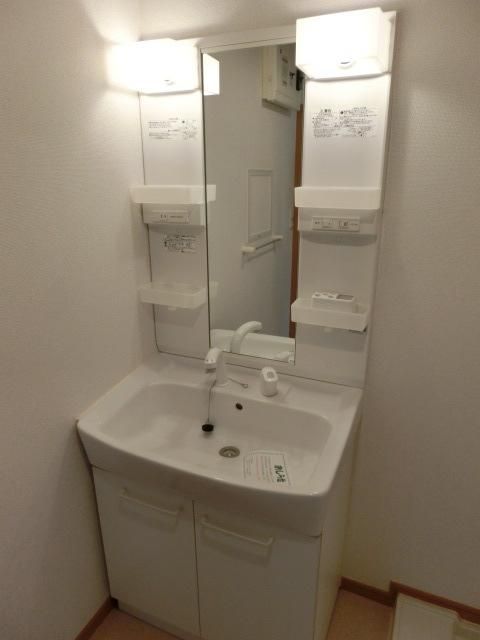 洗面設備　シャンプードレッサー付き