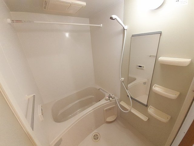 バス・シャワールーム　お風呂です