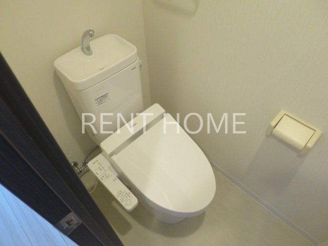 トイレ　ウォシュレット付き