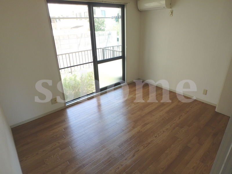 居室・リビング　きれいなお部屋です☆