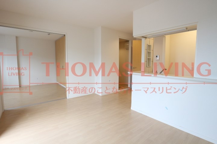 居室・リビング　写真は別号室です。