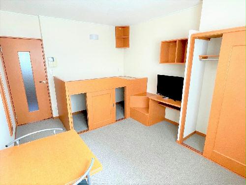 居室・リビング　カーペットのお部屋です