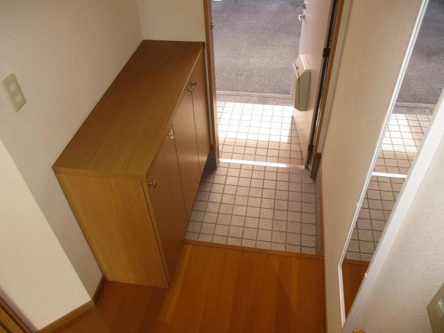 玄関　シューズボックス付き玄関です☆