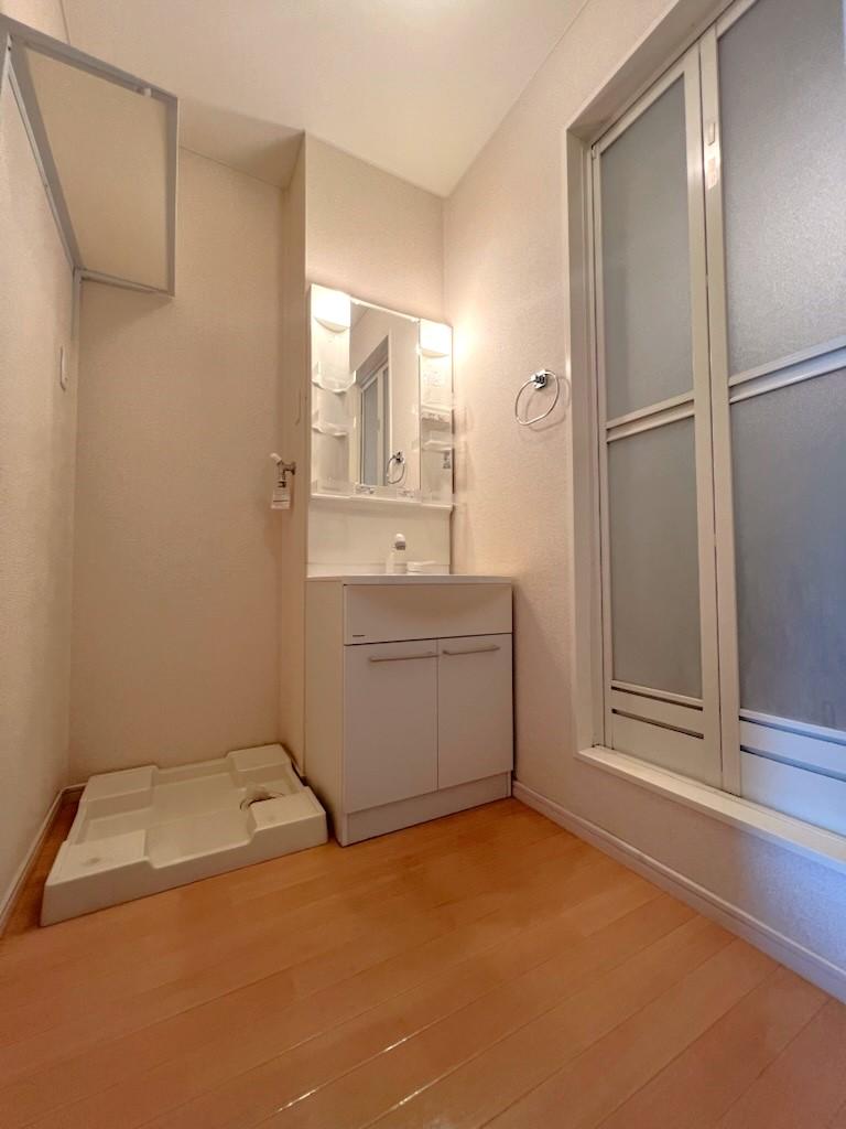洗面設備　※202号室の画像です