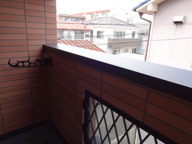 バルコニー　洗濯物も干しやすいベランダです