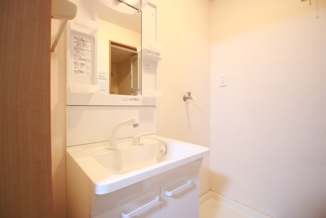 洗面設備　別室の参考写真です。※現況優先
