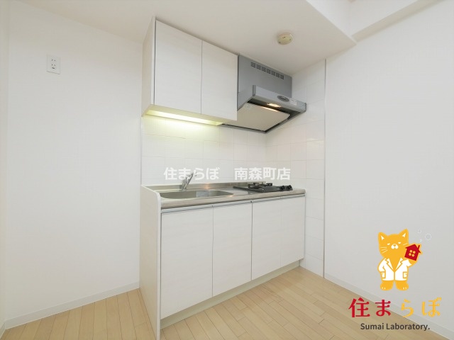 キッチン　「ただの部屋探しじゃない。“あなたの暮らし”探しです。」