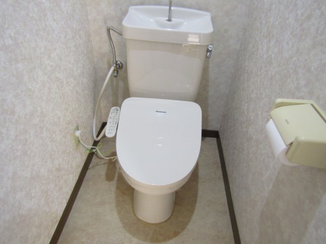 トイレ　同系号室参考写真