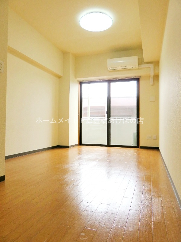 居室・リビング　同型別部屋写真