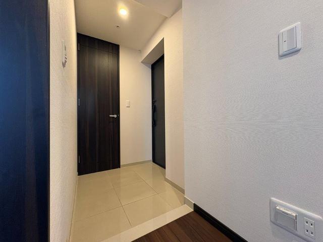 玄関　玄関収納有