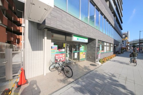 コンビニ　ファミリーマート 阪神野田店（コンビニ）まで76m