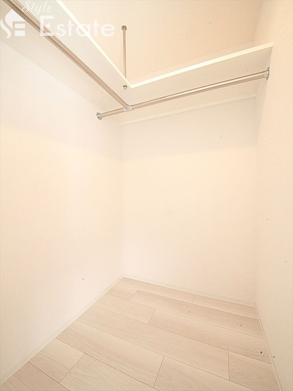 収納　ウォークインクローゼット