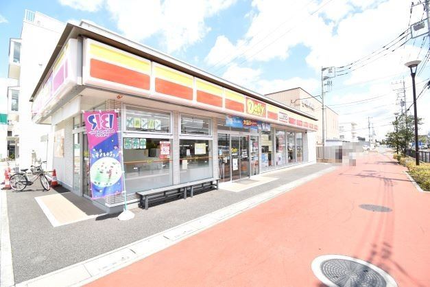 コンビニ　デイリーヤマザキ籠原駅前店（コンビニ）まで1672m