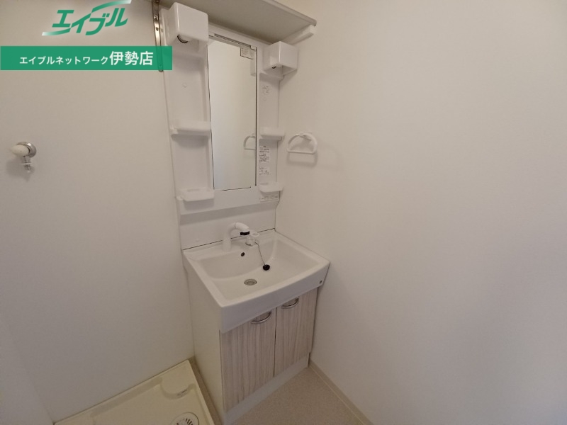 洗面設備　同型参考写真