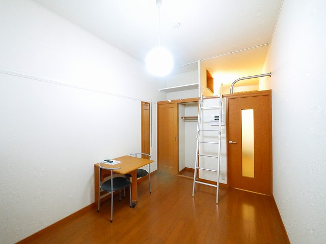 居室・リビング　居間です