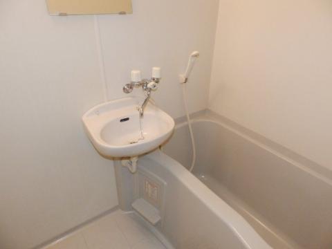 バス・シャワールーム　バス