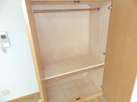 収納　クローゼット