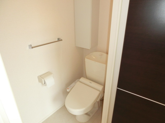 トイレ　温水洗浄便座