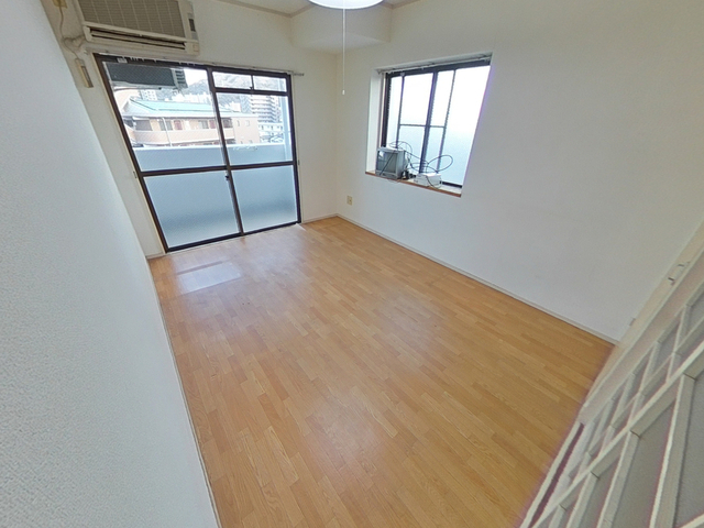 居室・リビング　別号室の写真です