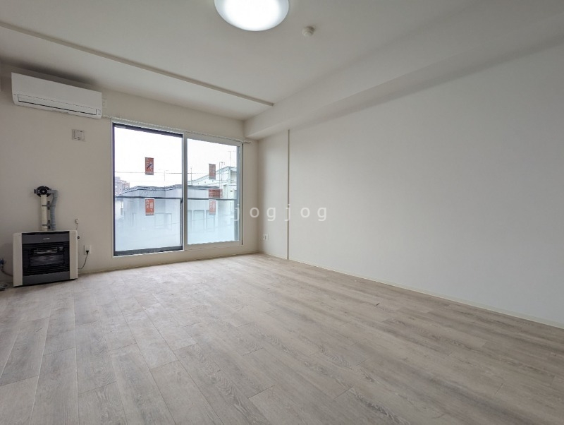 居室・リビング　同号室タイプ写真