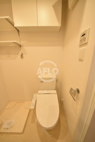 トイレ　APRILE南森町（旧名：アスール南森町）　トイレ