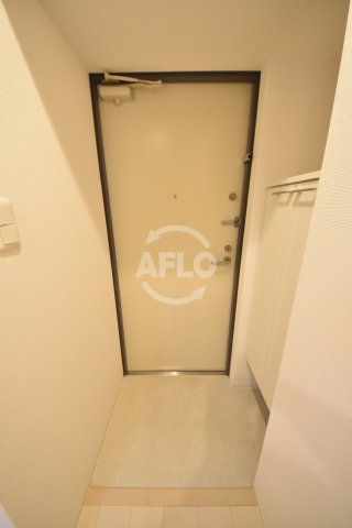 玄関　APRILE南森町（旧名：アスール南森町）　玄関