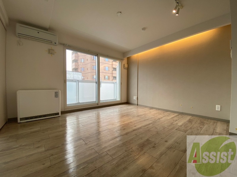 居室・リビング　広くてキレイなお部屋が広がっていて、充実した生活が送れそう。