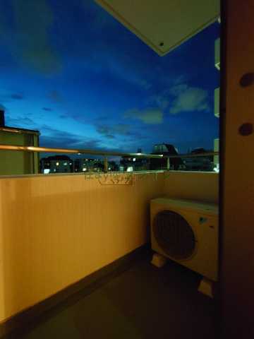 バルコニー　ドエル・ピュアネス