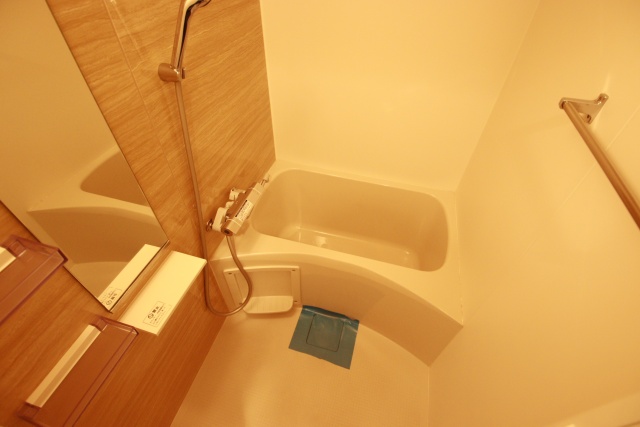 バス・シャワールーム　※別室の参考写真の為、現況優先です。