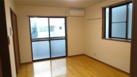 居室・リビング　ゆったり過ごせる居間です