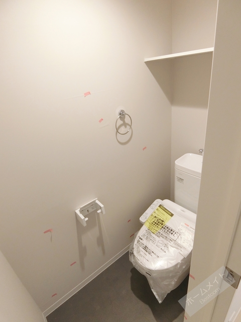 トイレ　温水洗浄便座付き♪