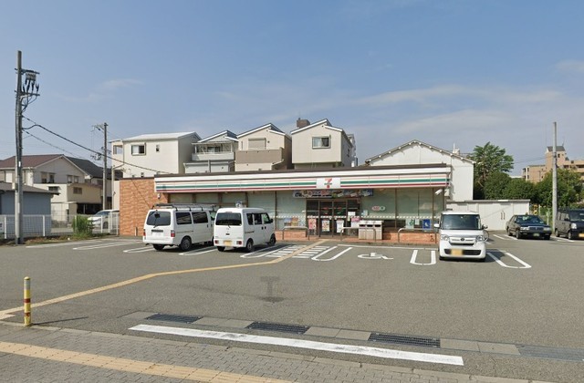 コンビニ　セブンイレブン　豊中稲津町1丁目店（コンビニ）まで223m