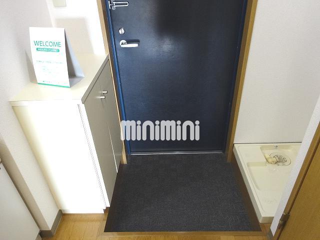 玄関　落ち着いた雰囲気の玄関です。