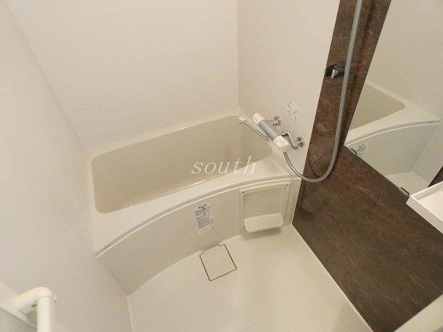 バス・シャワールーム　浴室乾燥機付きのお風呂