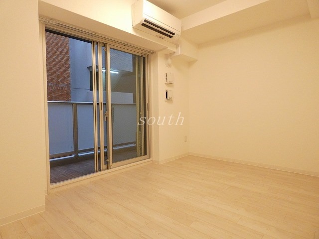 居室・リビング　洗練された清潔感漂う清楚な仕上がり