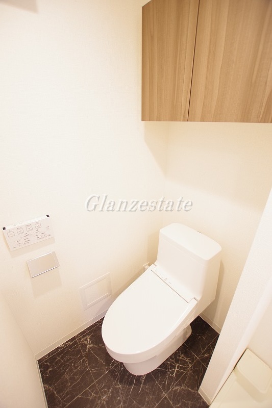 トイレ　☆温水洗浄便座完備のトイレ☆