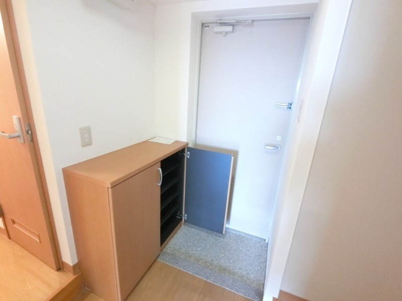 玄関　図面と現状に相違がある場合には現状を優先