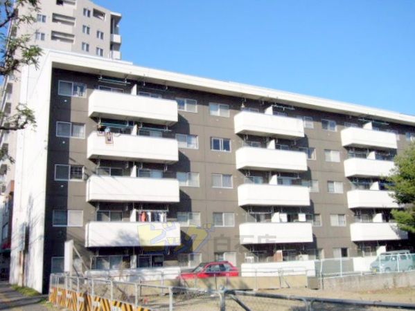 建物外観　日当たり良好で室内明るいマンションです♪