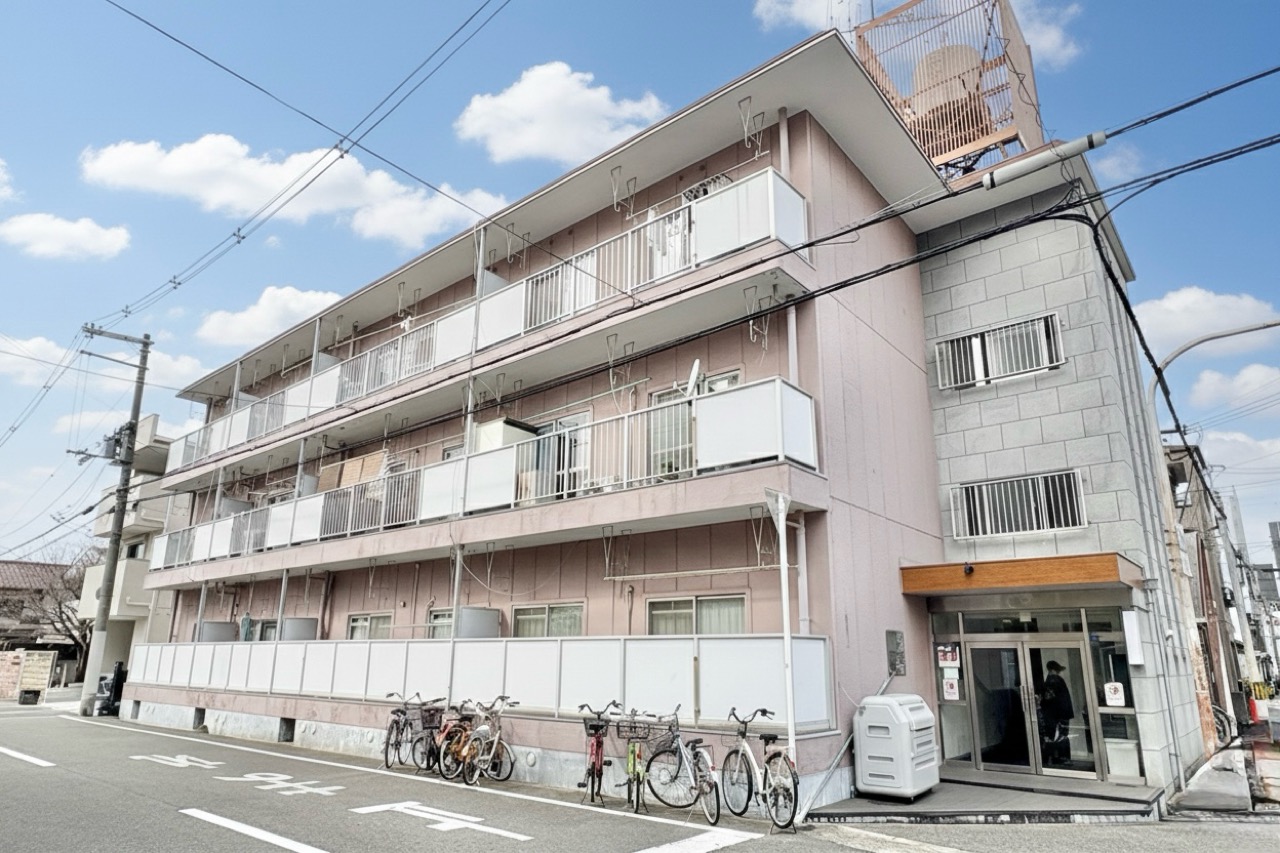 湯里コーポの外観写真