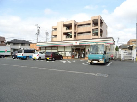 コンビニ　セブン－イレブン　西尾楠村町店（コンビニ）まで370m