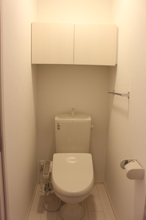 トイレ　温水洗浄暖房便座