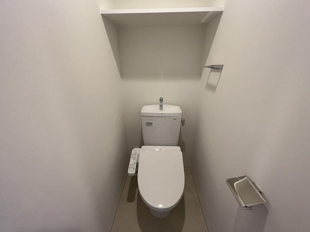 トイレ　温水洗浄便座付きのトイレです☆（同仕様写真）