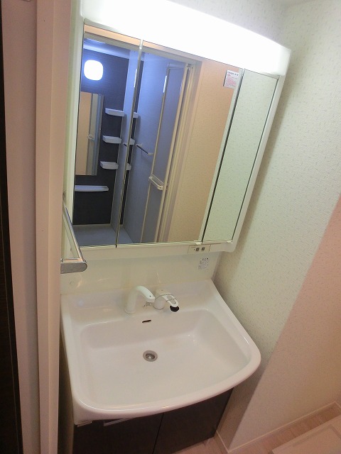 洗面設備　※参考写真