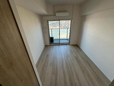 居室・リビング　室内