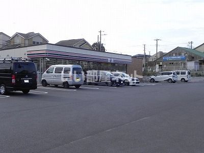 コンビニ　セブンイレブン　柏手賀の杜店（コンビニ）まで318m