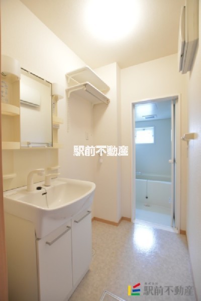 洗面設備　別部屋写真流用