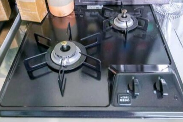 キッチン　２口ガスコンロ設置済み