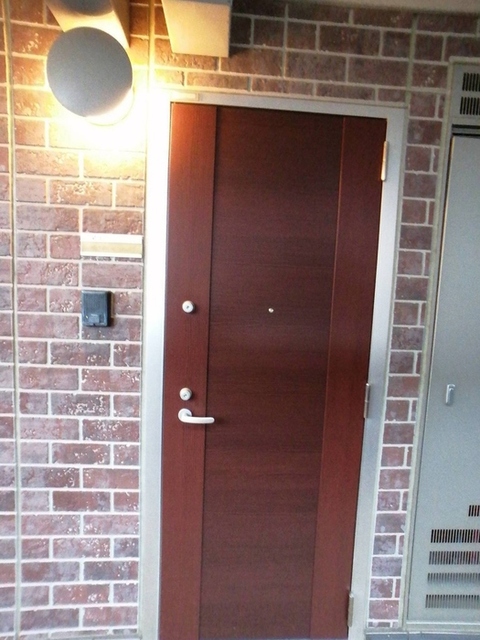 ロビー　玄関ドア