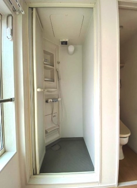 バス・シャワールーム　シャワールーム