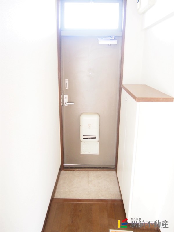 玄関　下駄箱ついてます